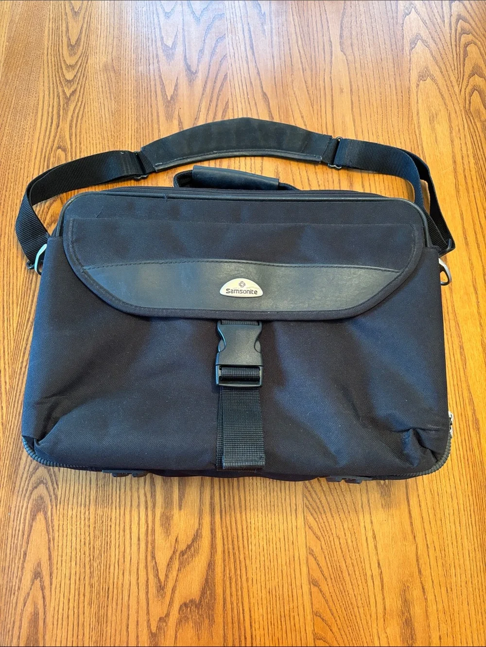 Samsonite shoulder bag